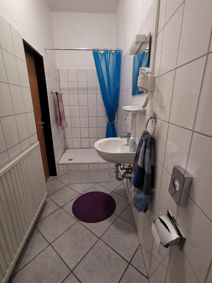 Hotel-Pension Zum Hirsch Хаттерсхайм Экстерьер фото
