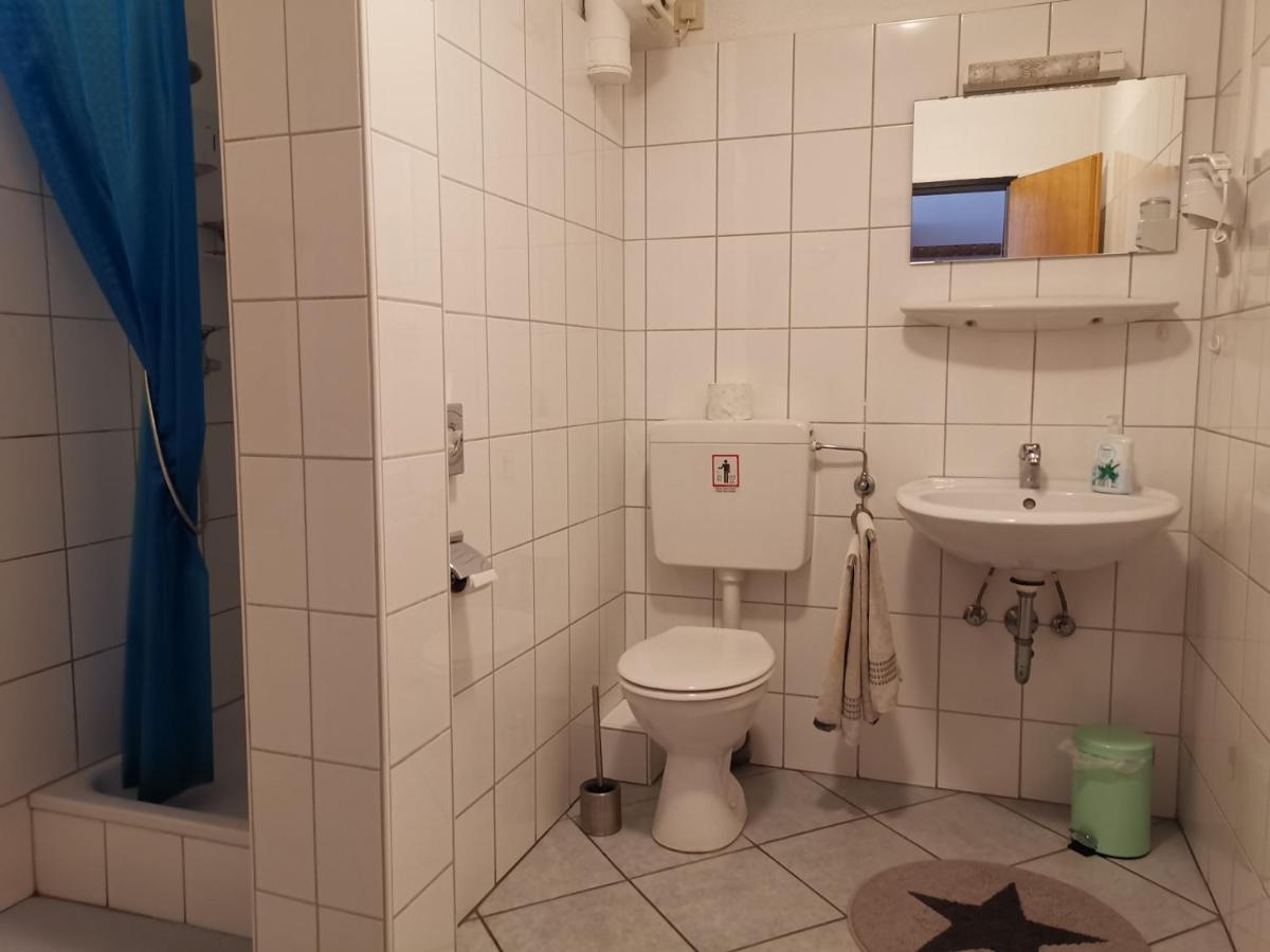 Hotel-Pension Zum Hirsch Хаттерсхайм Экстерьер фото
