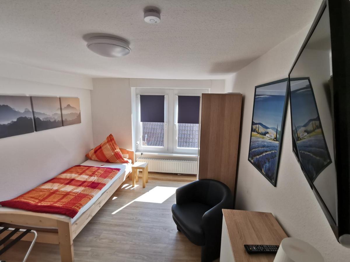Hotel-Pension Zum Hirsch Хаттерсхайм Экстерьер фото