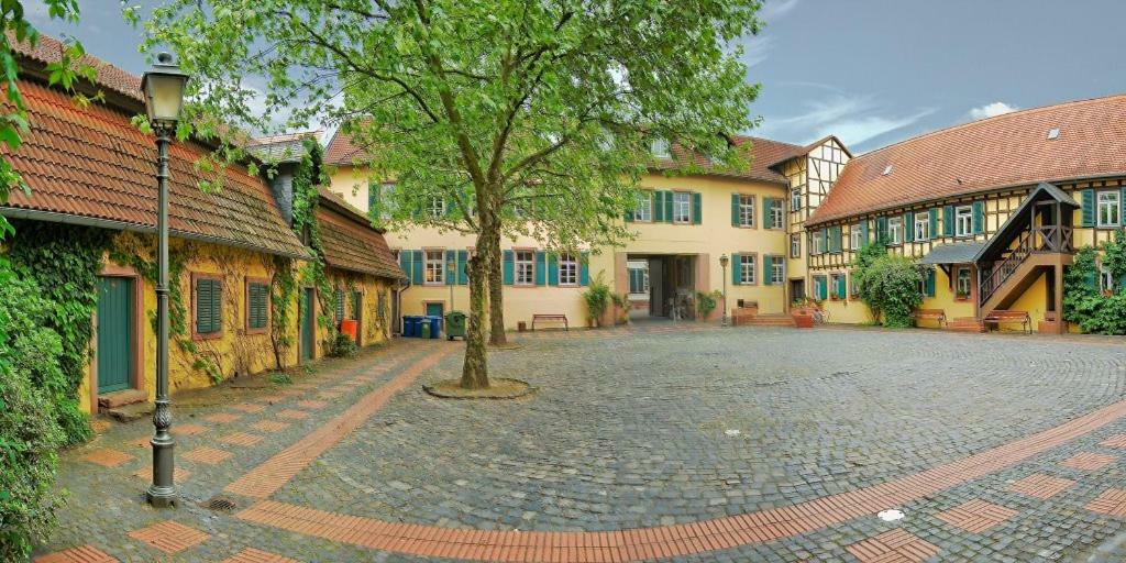 Hotel-Pension Zum Hirsch Хаттерсхайм Экстерьер фото
